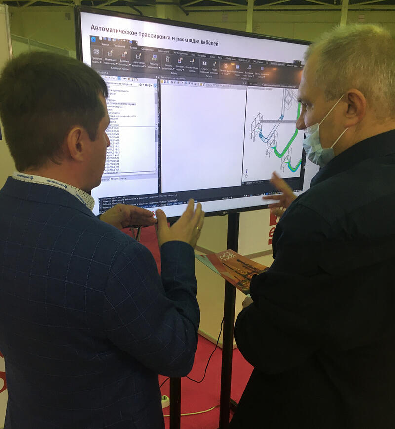 Андрей Пирогов проводит тестирование системы Model Studio CS